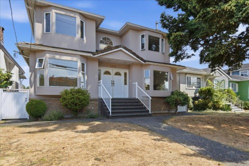 6212 Vivian Street, Vancouver, BC - Outdoor With Facade