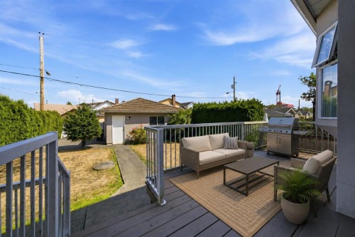 6212 Vivian Street, Vancouver, BC - Outdoor With Deck Patio Veranda With Exterior