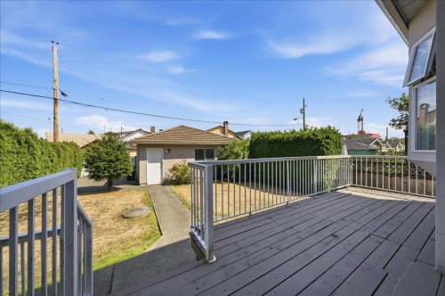 6212 Vivian Street, Vancouver, BC - Outdoor With Exterior