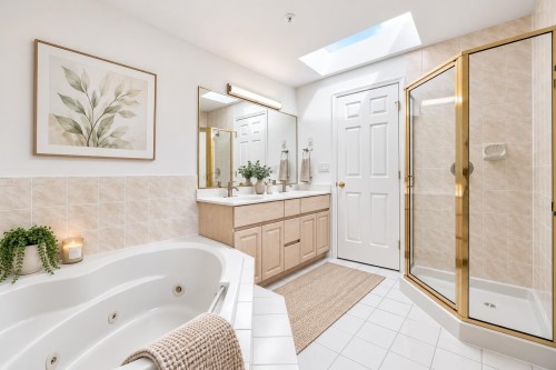 6212 Vivian Street, Vancouver, BC - Indoor Photo Showing Bathroom