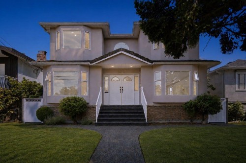 6212 Vivian Street, Vancouver, BC - Outdoor With Facade