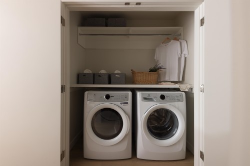 3-595 49Th Avenue E, Vancouver, BC - Indoor Photo Showing Laundry Room