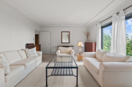 2138 Nelson Avenue, West Vancouver, BC - Indoor Photo Showing Living Room