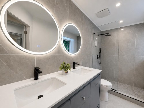 1741 Rufus Drive, North Vancouver, BC - Indoor Photo Showing Bathroom