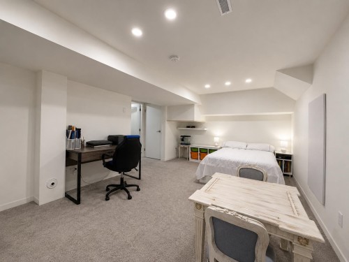 1741 Rufus Drive, North Vancouver, BC - Indoor Photo Showing Other Room