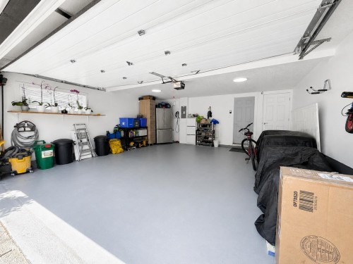 1741 Rufus Drive, North Vancouver, BC - Indoor Photo Showing Garage