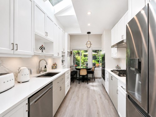 1741 Rufus Drive, North Vancouver, BC - Indoor Photo Showing Kitchen With Upgraded Kitchen