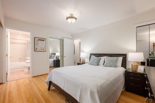 850 Jefferson Avenue, West Vancouver, BC - Indoor Photo Showing Bedroom