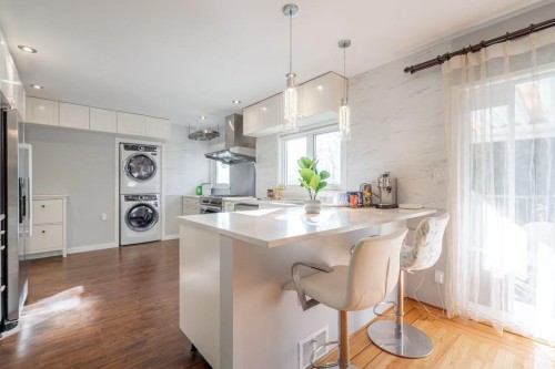 5951 Dunbar Street, Vancouver, BC - Indoor