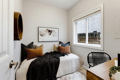 2139 Triumph Street, Vancouver, BC - Indoor Photo Showing Bedroom