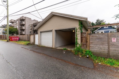 2139 Triumph Street, Vancouver, BC - Outdoor
