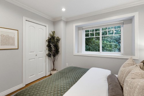 2139 Triumph Street, Vancouver, BC - Indoor Photo Showing Bedroom