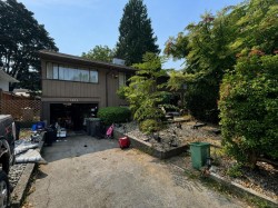 1324 Willow Way  Coquitlam, BC V3J 5M3