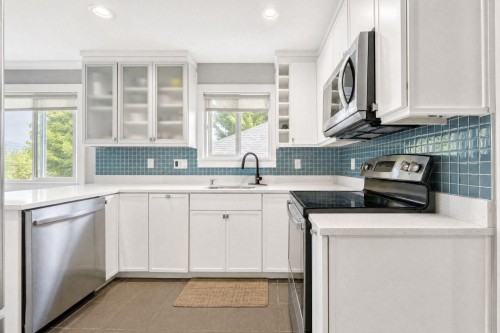 2183 Napier Street, Vancouver, BC - Indoor Photo Showing Kitchen With Upgraded Kitchen