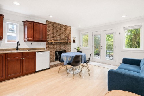 2183 Napier Street, Vancouver, BC - Indoor