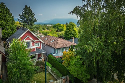 2183 Napier Street, Vancouver, BC - Outdoor