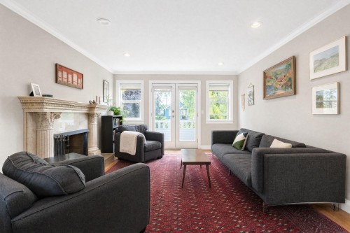 2183 Napier Street, Vancouver, BC - Indoor Photo Showing Living Room With Fireplace