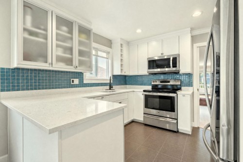2183 Napier Street, Vancouver, BC - Indoor Photo Showing Kitchen With Upgraded Kitchen