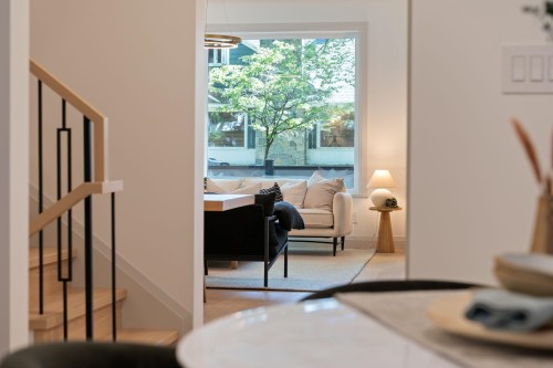 3-1491 Devonshire Crescent, Vancouver, BC - Indoor Photo Showing Other Room