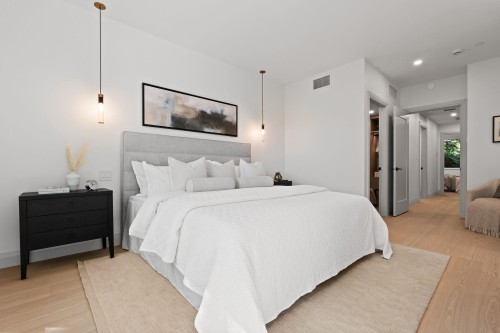 3-1491 Devonshire Crescent, Vancouver, BC - Indoor Photo Showing Bedroom