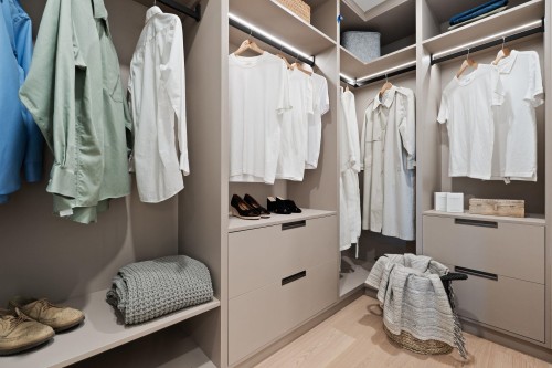 3-1491 Devonshire Crescent, Vancouver, BC - Indoor With Storage