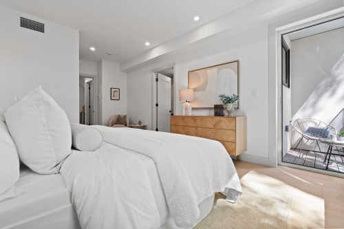 3-1491 Devonshire Crescent, Vancouver, BC - Indoor Photo Showing Bedroom