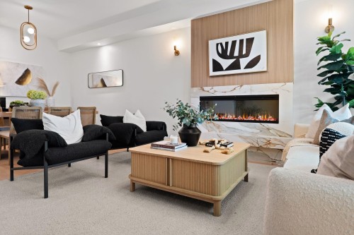 3-1491 Devonshire Crescent, Vancouver, BC - Indoor Photo Showing Living Room With Fireplace
