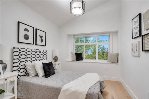 1234 19Th Avenue E, Vancouver, BC - Indoor Photo Showing Bedroom