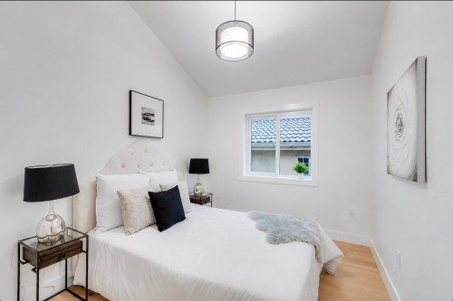 1234 19Th Avenue E, Vancouver, BC - Indoor Photo Showing Bedroom