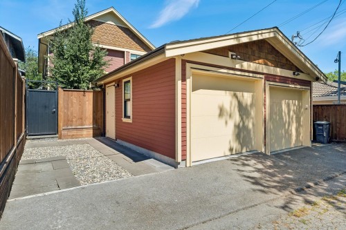 1234 19Th Avenue E, Vancouver, BC - Outdoor With Exterior