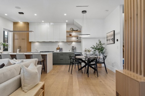 1234 19Th Avenue E, Vancouver, BC - Indoor