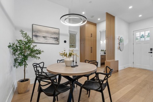 1234 19Th Avenue E, Vancouver, BC - Indoor Photo Showing Dining Room