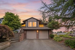 17 Campion Court  Port Moody, BC V3H 4A9