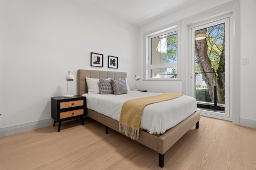 4-1491 Devonshire Crescent, Vancouver, BC - Indoor Photo Showing Bedroom