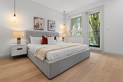 4-1491 Devonshire Crescent, Vancouver, BC - Indoor Photo Showing Bedroom