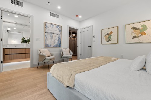 4-1491 Devonshire Crescent, Vancouver, BC - Indoor Photo Showing Bedroom