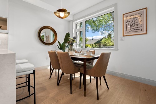 4-1491 Devonshire Crescent, Vancouver, BC - Indoor Photo Showing Dining Room