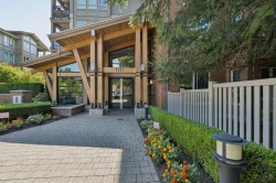 203-1111 27th Street E North Vancouver, BC V7J 1S3