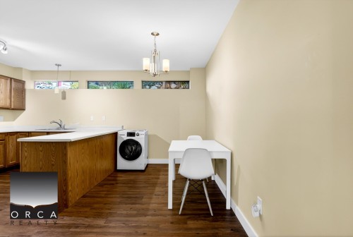 981 Kinsac Street, Coquitlam, BC - Indoor