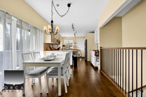 981 Kinsac Street, Coquitlam, BC - Indoor Photo Showing Dining Room