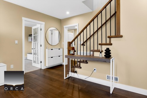 981 Kinsac Street, Coquitlam, BC - Indoor Photo Showing Other Room
