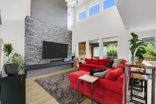 39224 Cardinal Drive  Squamish, BC V8B 0V3
