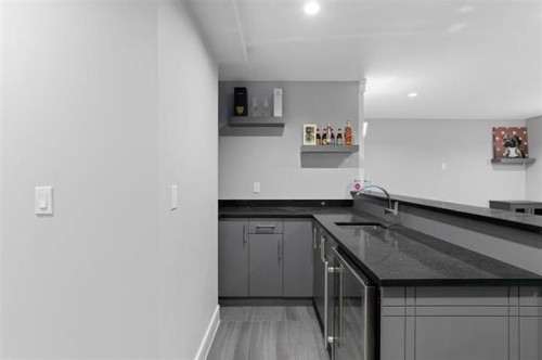 338 Mundy Street, Coquitlam, BC - Indoor Photo Showing Kitchen