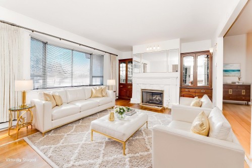 11871 No. 3 Road, Richmond, BC - Indoor Photo Showing Living Room With Fireplace