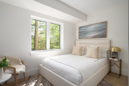 02-6507 Cypress Street, Vancouver, BC - Indoor Photo Showing Bedroom
