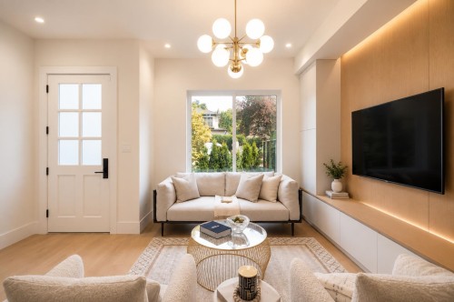 02-6507 Cypress Street, Vancouver, BC - Indoor Photo Showing Living Room