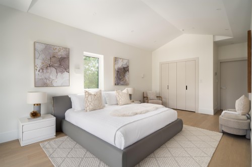 02-6507 Cypress Street, Vancouver, BC - Indoor Photo Showing Bedroom