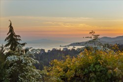 982 Braeside Street  West Vancouver, BC V7T 2K8