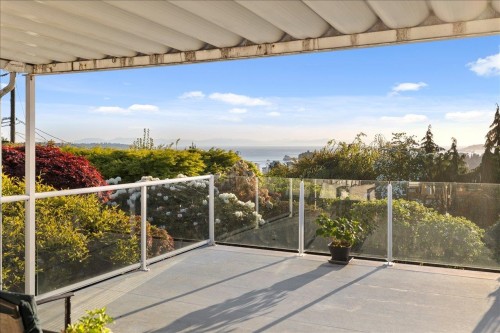982 Braeside Street, West Vancouver, BC - Outdoor With View