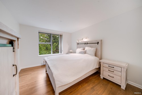 501-295 Guildford Way, Port Moody, BC - Indoor Photo Showing Bedroom